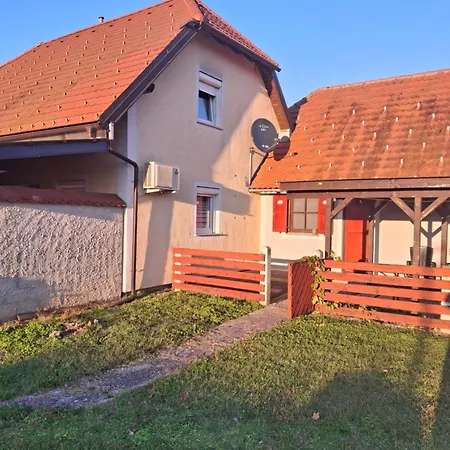 Aca's & Lidija's Thermal Hideaway Catez-tickets Included-min 2 Nights * Brežice