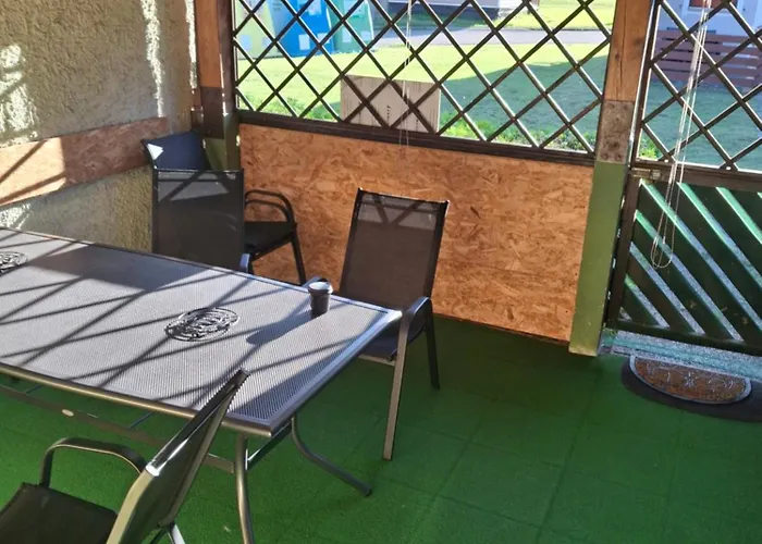 Aca's & Lidija's Thermal Hideaway Catez-tickets Included-min 2 Nights Brežice